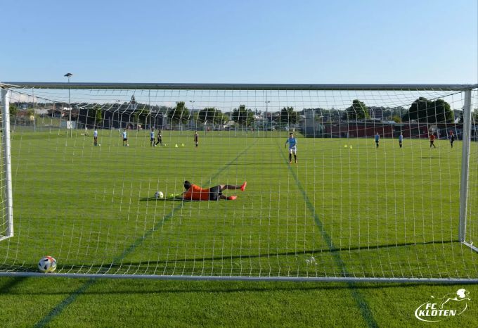 Beim FC Kloten wird mit Abstand trainiert. FC Kloten