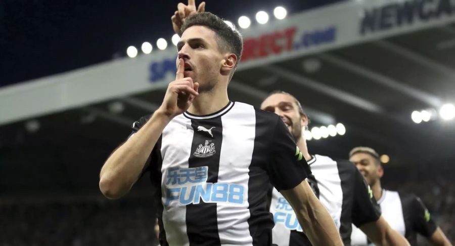 Das gleiche gilt für Fabian Schär (28) bei Newcastle United.