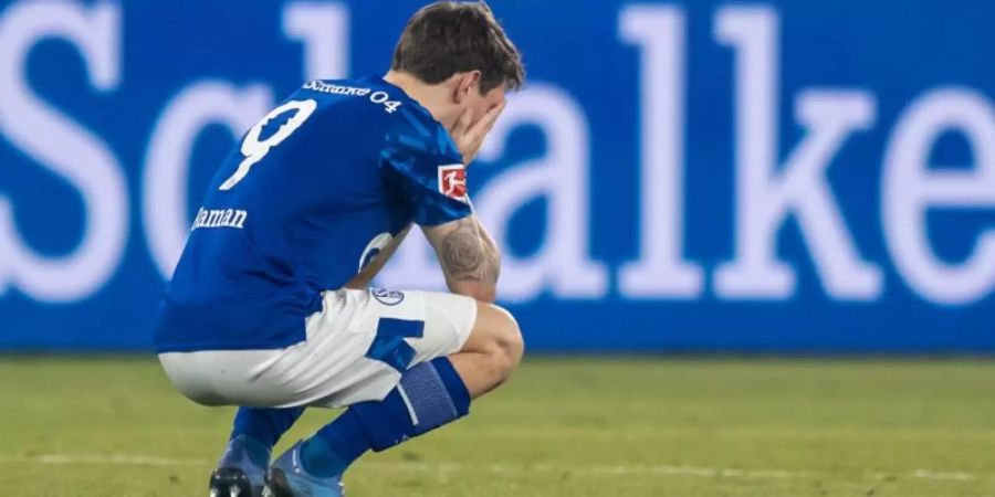 Benito Raman und der FC Schalke stecken in einer tiefen Krise. Foto: Bernd Thissen/dpa
