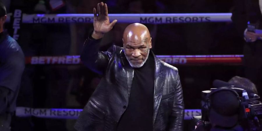 Der ehemalige Schwergewichts-Champion Mike Tyson denkt über ein Comeback für einen guten Zweck nach. Foto: Bradley Collyer/PA Wire/dpa