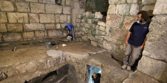 Jerusalem - Nahe der Klagemauer drei unterirdische Räume aus der Zeit der Römer entdeckt